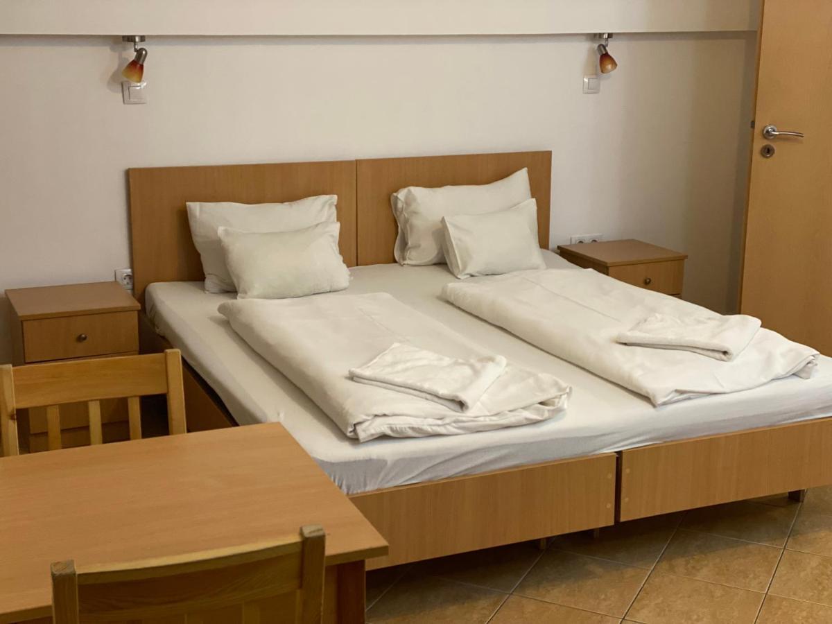 Esprit Hotel Budapest Bagian luar foto