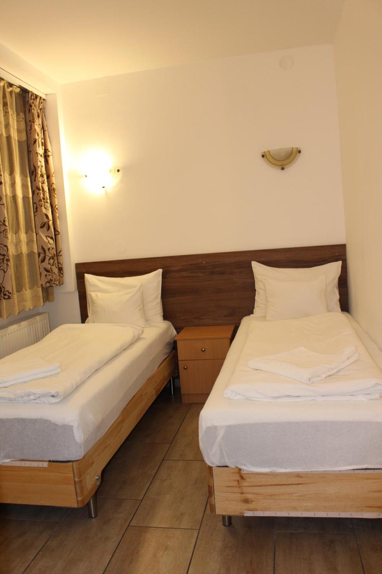 Esprit Hotel Budapest Bagian luar foto