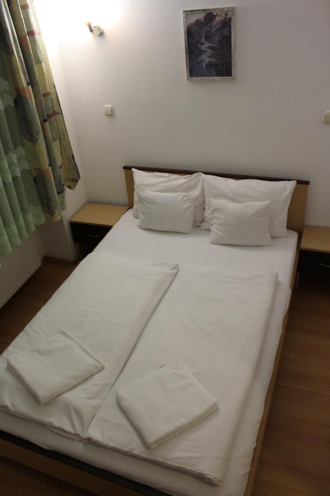 Esprit Hotel Budapest Bagian luar foto