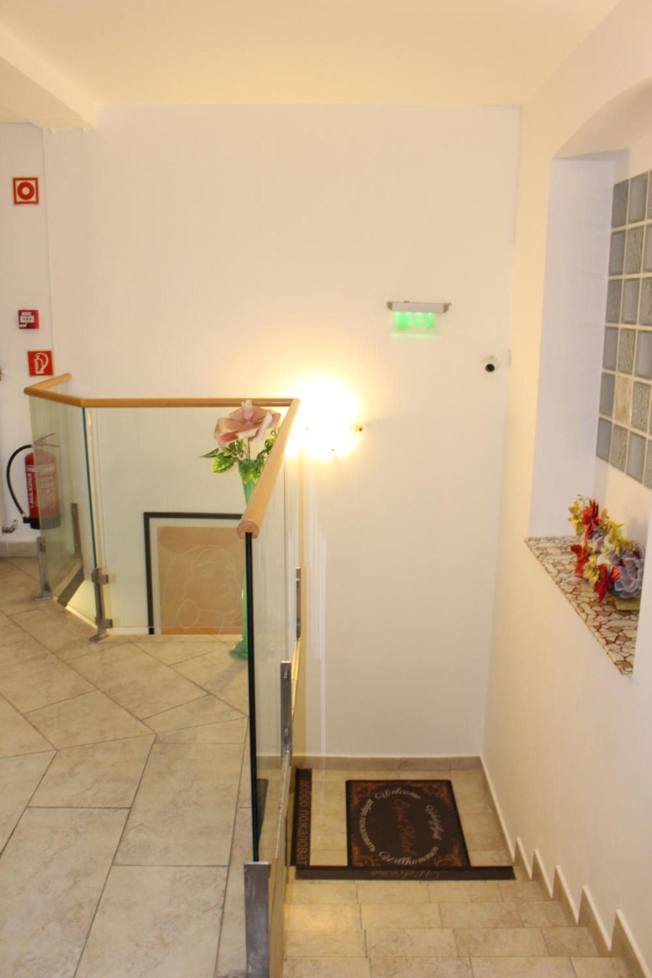 Esprit Hotel Budapest Bagian luar foto