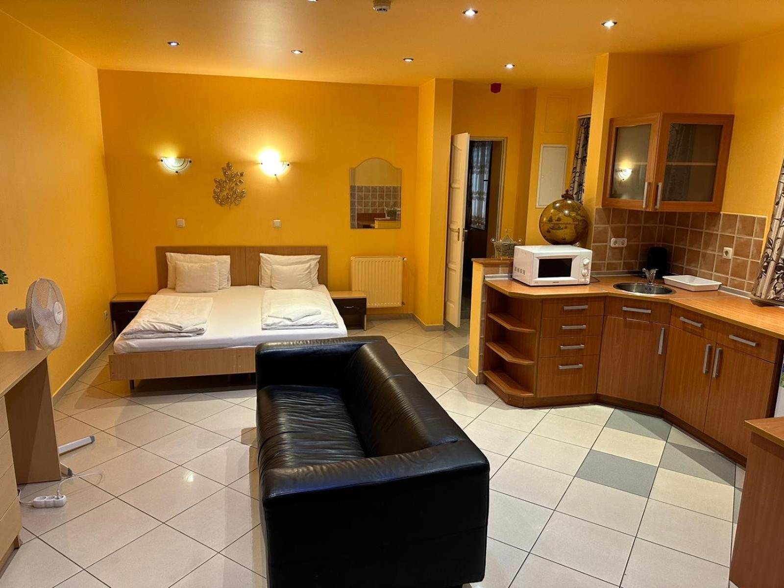 Esprit Hotel Budapest Bagian luar foto