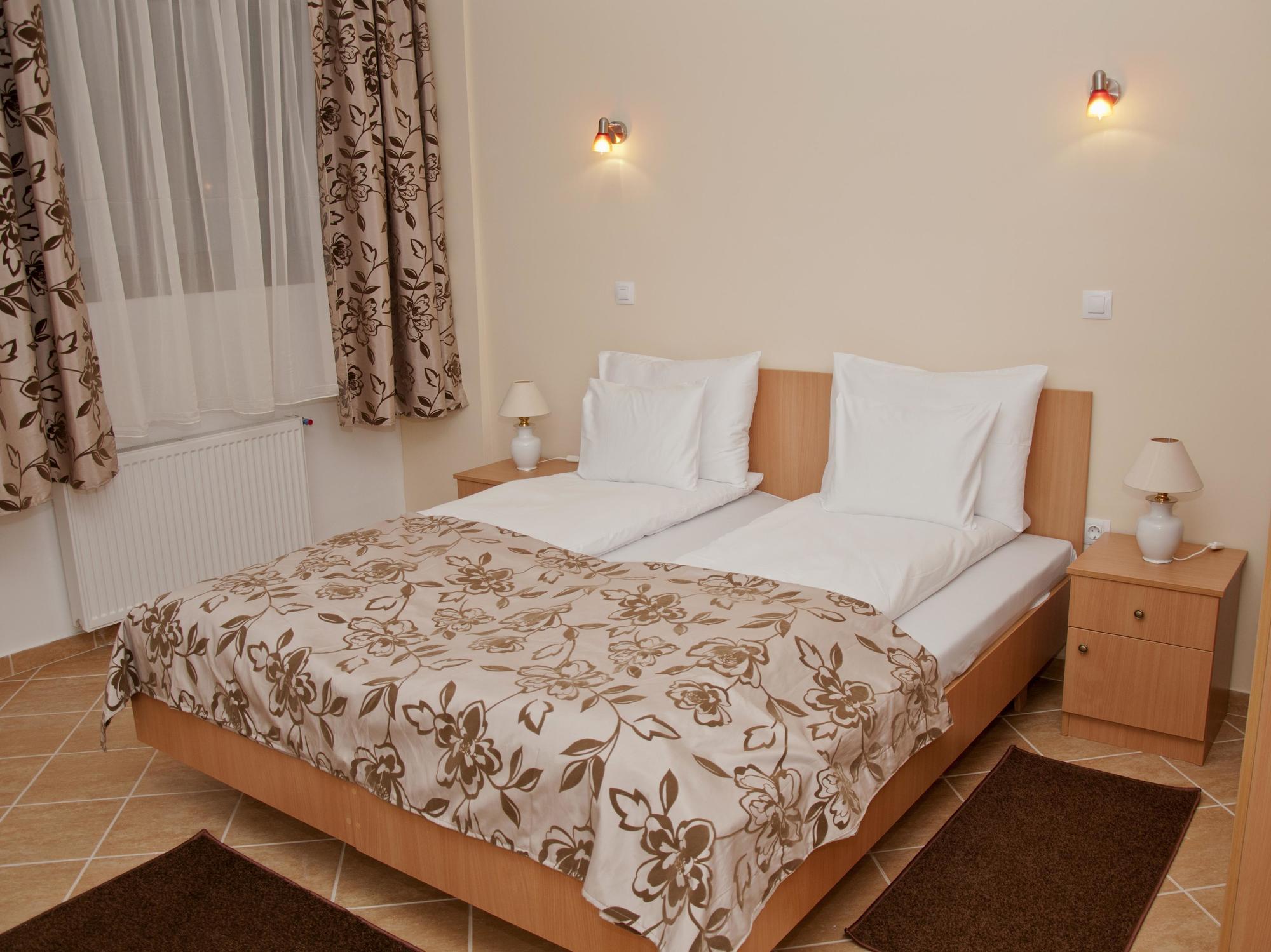 Esprit Hotel Budapest Bagian luar foto