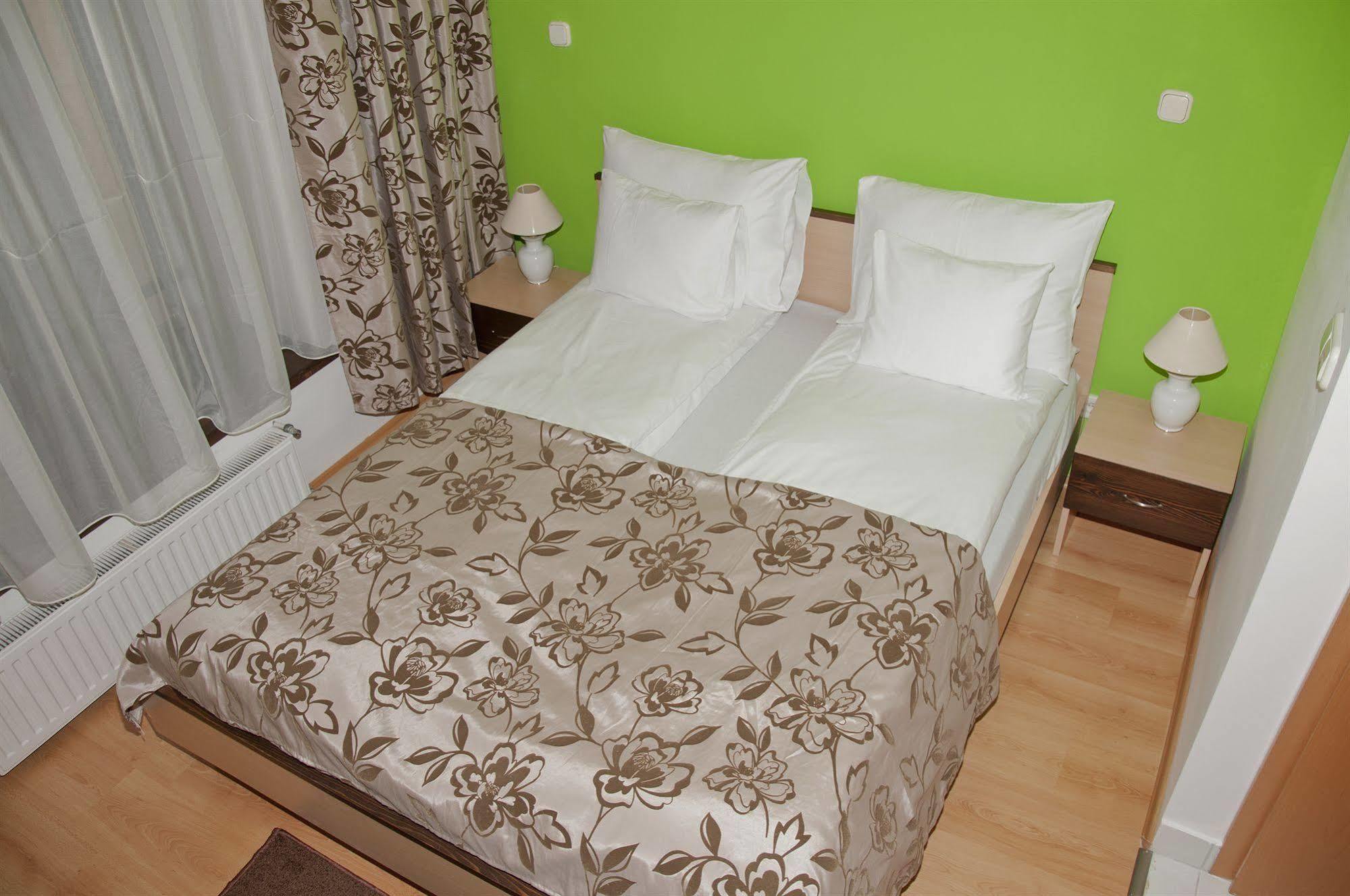 Esprit Hotel Budapest Bagian luar foto